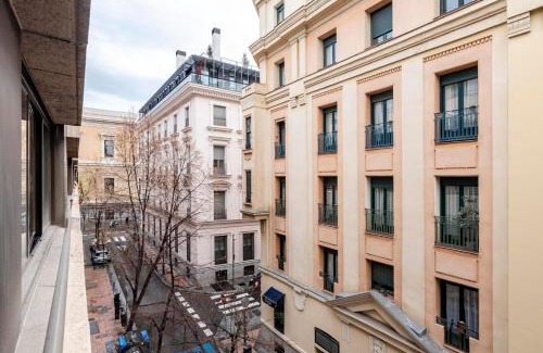 Recoletos Apartment | GuestReady- Modern Aparthotel in Salamanca -Madrid