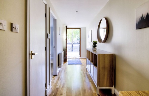 East End Apartment | GuestReady - Spacious 1BR flat in the City Center