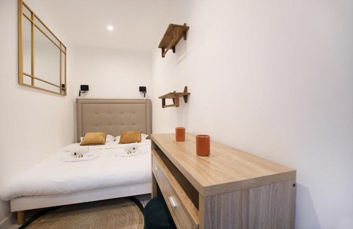Quartier de la Porte-Saint-Denis Apartment | GuestReady - Studio with Jacuzzi in the 10 th