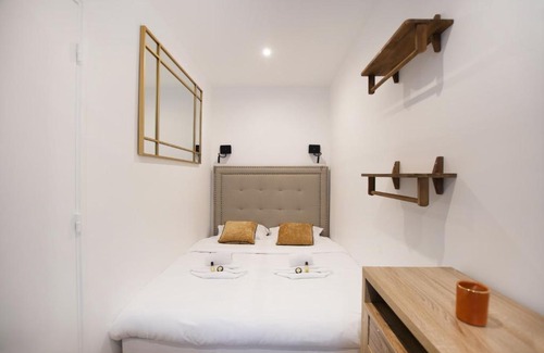 Quartier de la Porte-Saint-Denis Apartment | GuestReady - Studio with Jacuzzi in the 10 th