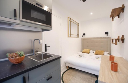 Quartier de la Porte-Saint-Denis Apartment | GuestReady - Studio with Jacuzzi in the 10 th