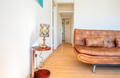 Linda-a-Velha Apartment | GuestReady - Tranquil Algés Getaway