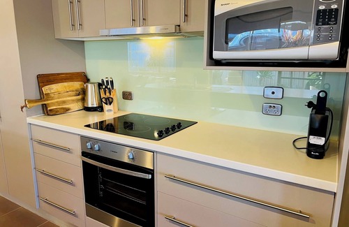 Waterhouse House | Guichen Villa 3 - Wi-Fi, Pets welcome outside