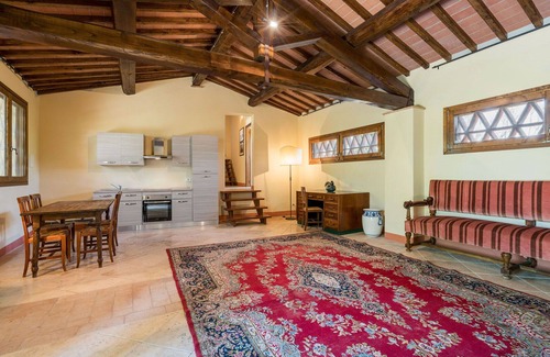 San Gimignano Apartment | Guido De Poppi Apartment with Pool Ap. 4