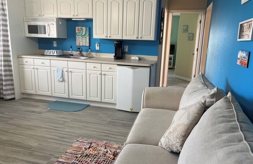 Caloosahatchee House | Gulf Access Waterfront Large One or Two Bedroom In Law Suite