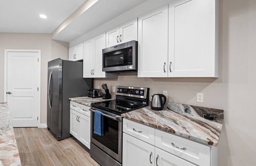 Yacht Club Condo | Gulf Access with Boat Slip, Heated Saltwater Pool, Dog-Friendly - Bacino Vista #206 - Roelens