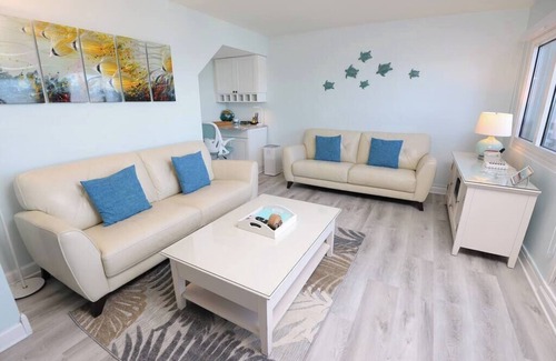 Sunnyside Condo | Gulf- AND Lake-front balconies at beach resort