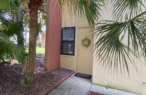 Pensacola Apartment | Gulf Breeze Condo w Pool Access!