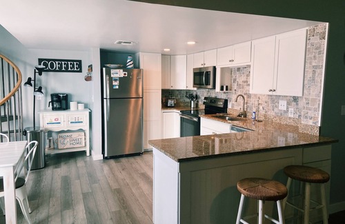 Fort Morgan Condo | Gulf Coast Beach Front Condo with Panoramic Views!