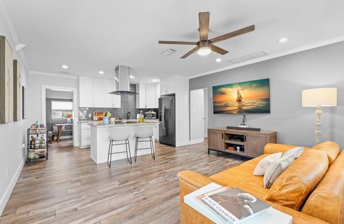 Jungle Terrace House | Gulf Coastal Retreat (Pet Friendly/Close to Beach)