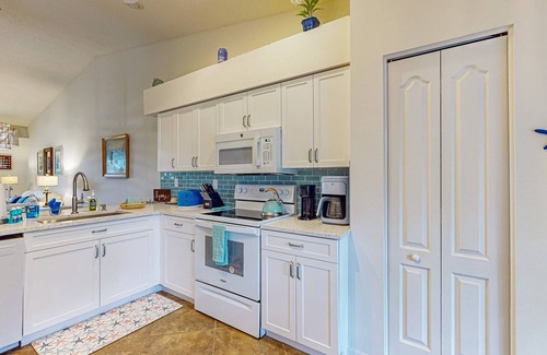 Palmer Ranch Condo | Gulf Course view condo with shared pool, AC, and Internet