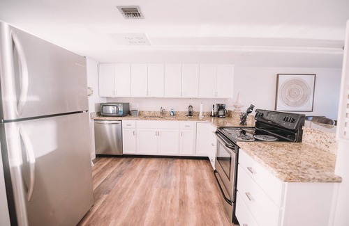 Sunnyside Condo | Gulf front 2BR directly on the beach! Listen to waves from your balcony!