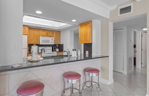 Sanibel Condo | Gulf-Front at Sundial East – And stay for as little as 3 nights this summer!