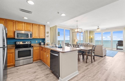 Panama City Beach Condo | Gulf-Front Corner Unit | Stunning Coastline Views!