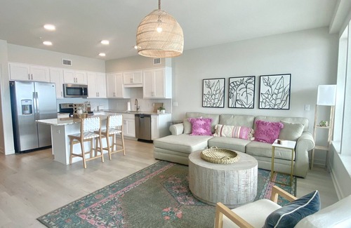 Gulf Shores Condo | Gulf Front Condo! Lowrise, Modern and Clean. Best Location in Gulf Shores.