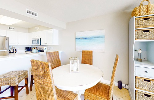 Fort Walton Beach Condo | Gulf-front family condo with pool & hot tub, AC, private W/D, balcony, WiFi
