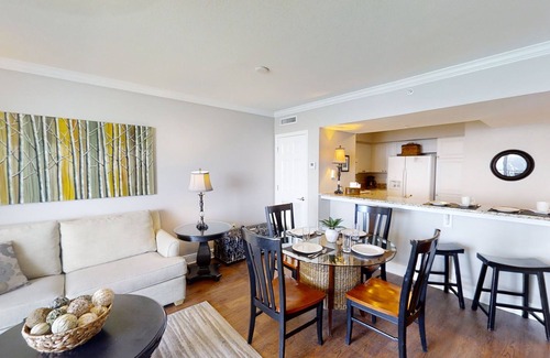 Panama City Beach Condo | Gulf front - Free round of Golf & Activities Every Day!