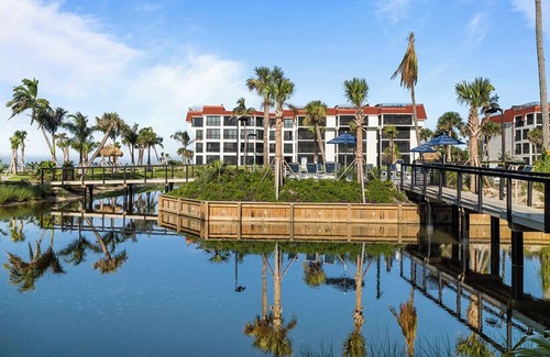 Sanibel Condo | Gulf-Front Grandeur Awaits. Breathtaking Views & Spacious Comfort