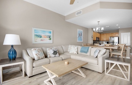 Upper Grand Lagoon Condo | 🌞Gulf FRONT-Pet Friendly-3BR Grandview East 1602🌞