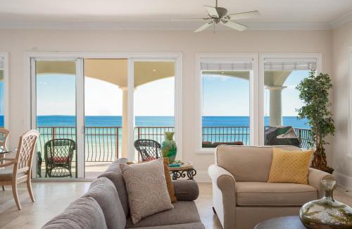 Fort Walton Beach - Destin House | Gulf Front, Pool, Hot Tub- 2 Kitchens - Elevator