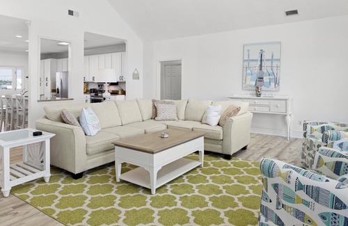 Gulf Shores House | Gulf Front with Private Walkway to the Beach. Mimi's Hideout formerly Rolling Tide II by Kaiser.
