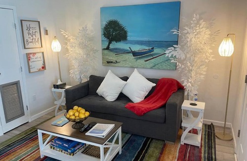 Gulf Shores Apartment | Gulf Shores Getaway steps away from the pool!