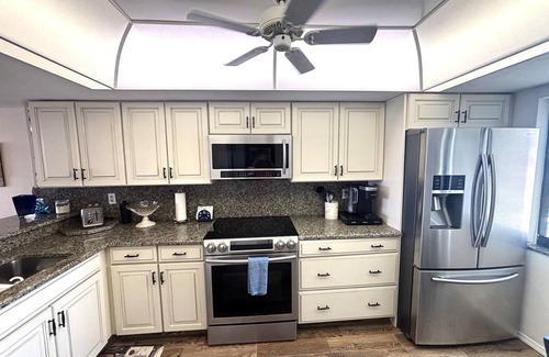 South Island Condo | Gulf View! 2B/2B CONDO AT ISLANDS END ON FORT MYERS BEACH!