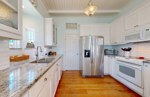 Port Aransas House | Gulf Views, Boardwalk to Beach, Golf Cart Included, Private Pool