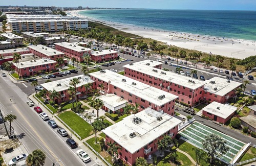 St. Pete Beach Condo | Gulf Winds 1005 2BR 1BA