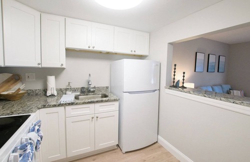 Gulfport Apartment | Gulfport Landing #2: Spacious 1/1 Apartment