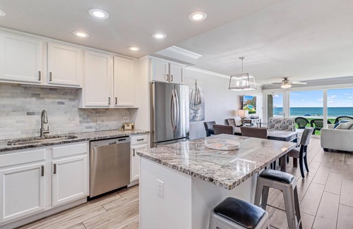 Corpus Christi Condo | Gulfstream Condos Unit 111 | Pool & Hot Tub | Beachfront Patio