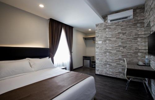 Downtown George Town Hotel | Gurney Lodge