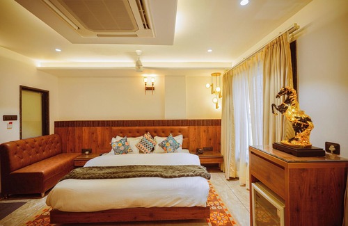 Maharana Pratap Nagar Hotel | Guru kripa residency