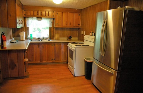 Kenai Peninsula Cabin | Gwin's Lodge Lower Alder Cottage #15