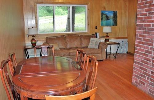 Kenai Peninsula Cabin | Gwin's Lodge Lower Alder Cottage #15