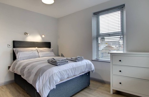 Llanfor House | Gwynle Townhouse, Bala