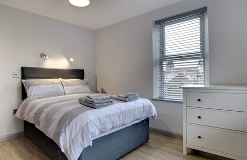 Bala House | Gwynle Townhouse, Bala