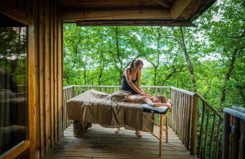 Saint-Amand-de-Coly Resort | Hébergement insolite en Dordogne