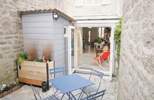 Gatteville-le-Phare House | Héméra: House in the heart of Barfleur