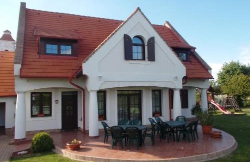 Nagyvazsony House | Hétkanyar Vendégház