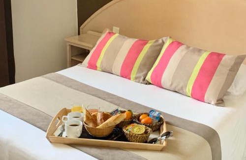 Saint-Raphael Hotel | Hôtel de Flore