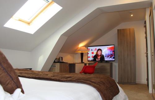 Poissy Hotel | Hôtel L'Esturgeon