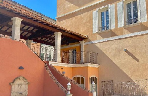 Cotignac Hotel | Hôtel La Falaise