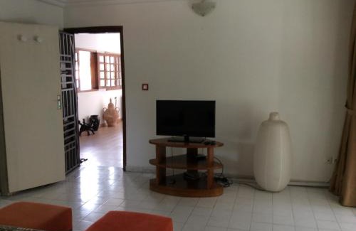 Angre Apartment | Hôtel le Flamboyant