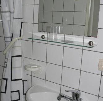 Saint-Laurent Hotel | Hôtel Les Acteurs