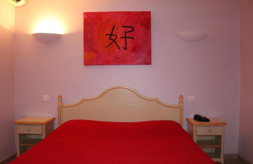 Saint-Tropez City Centre Hotel | Hôtel Les Palmiers