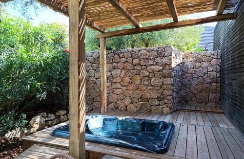 Bonifacio Hotel | Hôtel Les Suites Du Maquis