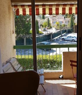 Greoux-les-Bains Hotel | Hôtel & Résidence Lou Paradou Gréoux Les Bains
