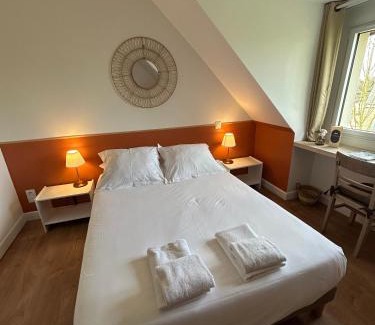 Erdeven Hotel | Hôtel Restaurant La Voile Bleue