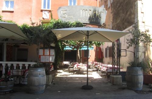 Aups Hotel | Hôtel Restaurant le Saint Marc